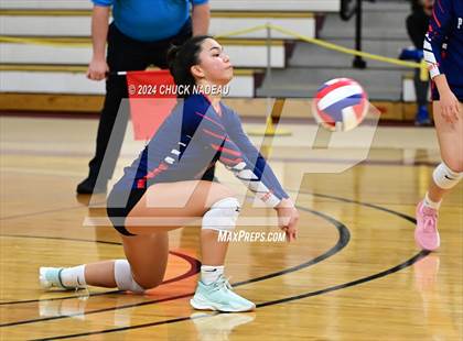Thumbnail 3 in East Providence vs. Portsmouth (RIIL Division I State Semifinal) photogallery.