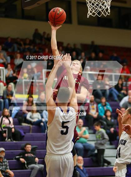 Thumbnail 3 in Avoca Central vs. Andover photogallery.