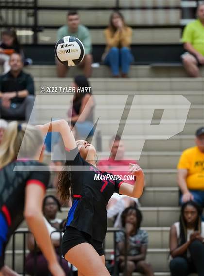 Thumbnail 1 in Plainfield @ Avon photogallery.