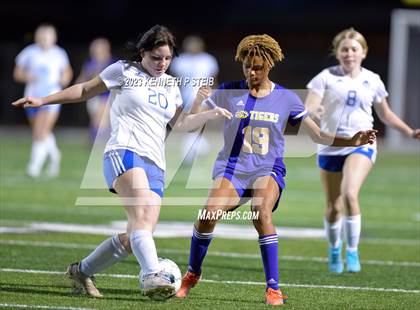 Thumbnail 3 in Bourgeois @ Thibodaux photogallery.