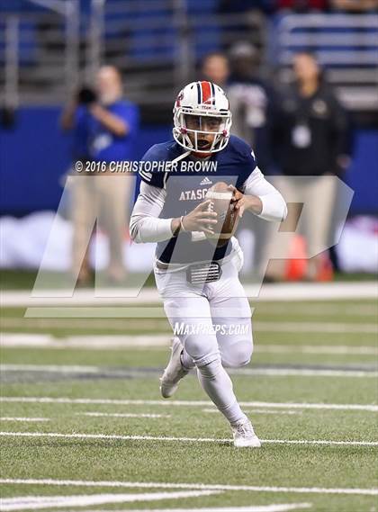 Thumbnail 1 in Lake Travis vs. Atascocita (UIL 6A Division 1 Semifinal) photogallery.