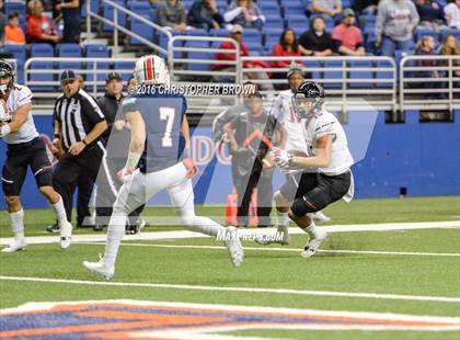 Thumbnail 3 in Lake Travis vs. Atascocita (UIL 6A Division 1 Semifinal) photogallery.