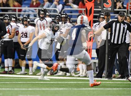 Thumbnail 2 in Lake Travis vs. Atascocita (UIL 6A Division 1 Semifinal) photogallery.