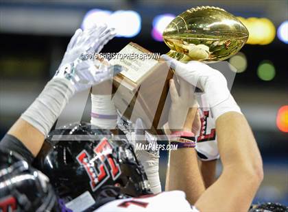 Thumbnail 3 in Lake Travis vs. Atascocita (UIL 6A Division 1 Semifinal) photogallery.