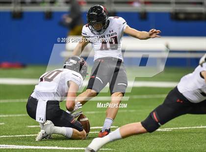 Thumbnail 1 in Lake Travis vs. Atascocita (UIL 6A Division 1 Semifinal) photogallery.