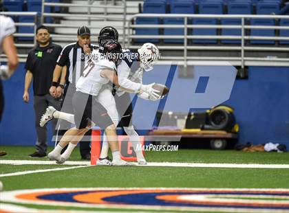 Thumbnail 1 in Lake Travis vs. Atascocita (UIL 6A Division 1 Semifinal) photogallery.