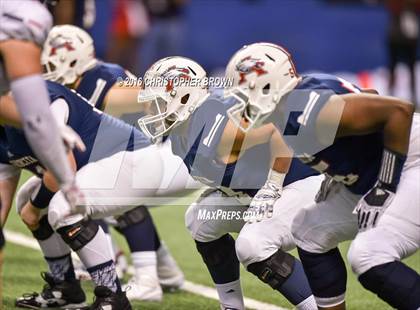Thumbnail 3 in Lake Travis vs. Atascocita (UIL 6A Division 1 Semifinal) photogallery.