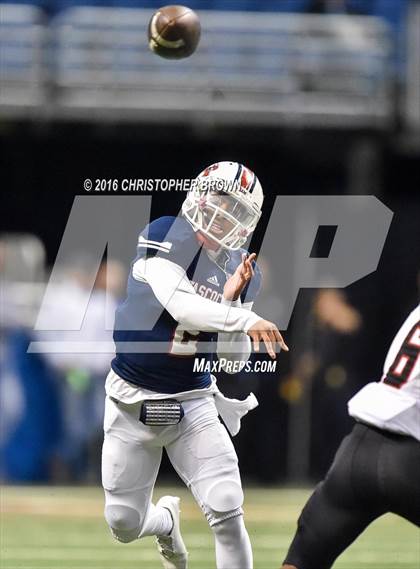 Thumbnail 3 in Lake Travis vs. Atascocita (UIL 6A Division 1 Semifinal) photogallery.