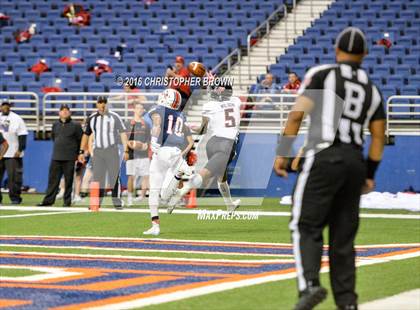 Thumbnail 2 in Lake Travis vs. Atascocita (UIL 6A Division 1 Semifinal) photogallery.