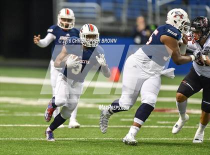 Thumbnail 2 in Lake Travis vs. Atascocita (UIL 6A Division 1 Semifinal) photogallery.