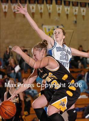 Thumbnail 3 in Rio Linda vs. Wheatland (Lincoln Invitational) photogallery.