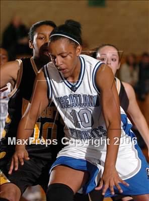 Thumbnail 2 in Rio Linda vs. Wheatland (Lincoln Invitational) photogallery.