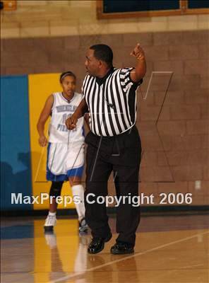 Thumbnail 3 in Rio Linda vs. Wheatland (Lincoln Invitational) photogallery.