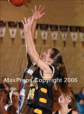 Thumbnail 1 in Rio Linda vs. Wheatland (Lincoln Invitational) photogallery.
