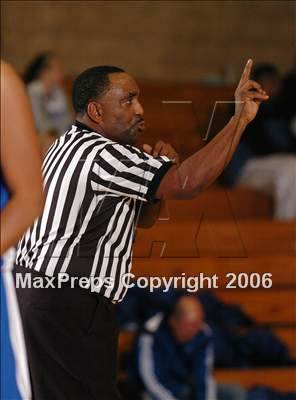 Thumbnail 3 in Rio Linda vs. Wheatland (Lincoln Invitational) photogallery.