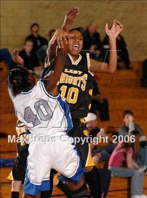 Thumbnail 3 in Rio Linda vs. Wheatland (Lincoln Invitational) photogallery.