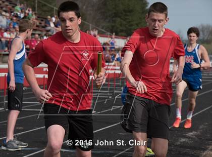 Thumbnail 2 in Warren County vs Coffee County Central photogallery.