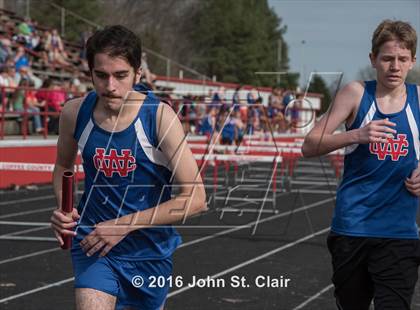Thumbnail 3 in Warren County vs Coffee County Central photogallery.
