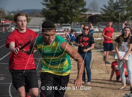 Thumbnail 3 in Warren County vs Coffee County Central photogallery.