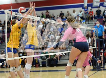 Thumbnail 2 in El Toro @ Tesoro (CIF State Championships D2 Playoff) photogallery.