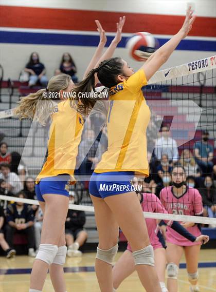 Thumbnail 3 in El Toro @ Tesoro (CIF State Championships D2 Playoff) photogallery.