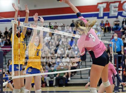 Thumbnail 3 in El Toro @ Tesoro (CIF State Championships D2 Playoff) photogallery.