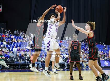 Thumbnail 2 in Thrall vs. Shelbyville (UIL 2A Basketball Semifinal) photogallery.