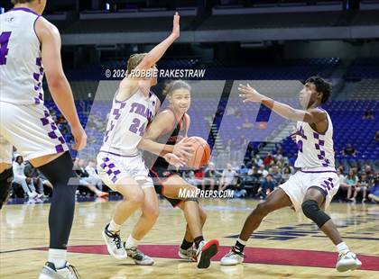 Thumbnail 1 in Thrall vs. Shelbyville (UIL 2A Basketball Semifinal) photogallery.