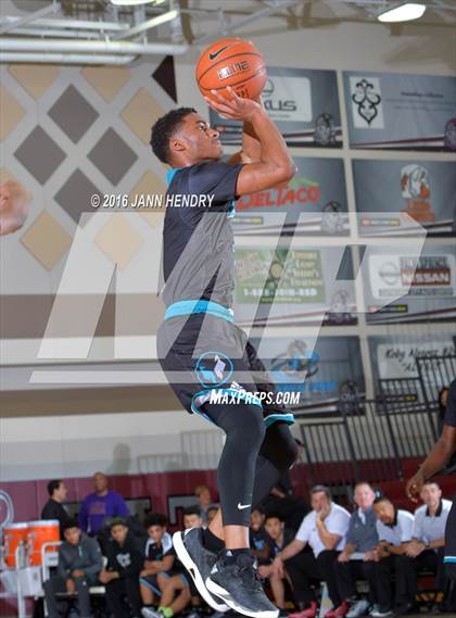 Thumbnail 3 in Harvard-Westlake vs. Sheldon (Rancho Mirage Holiday Invitational) photogallery.