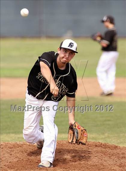Thumbnail 2 in Yucca Valley @ Nogales photogallery.