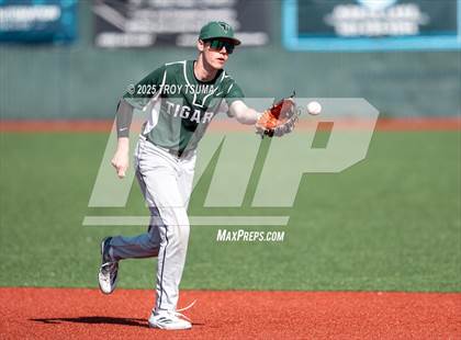 Thumbnail 1 in Tigard @ Tualatin photogallery.
