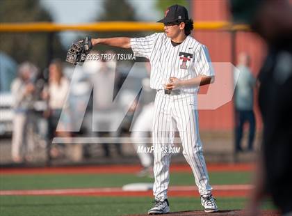 Thumbnail 1 in Tigard @ Tualatin photogallery.