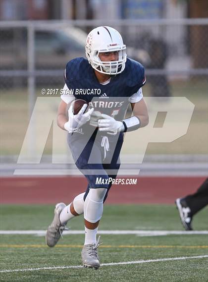 Thumbnail 2 in Santa Ana Valley vs Beckman photogallery.