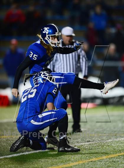 Thumbnail 3 in Fairfield Prep vs. Southington (CIAC Class LL Final) photogallery.