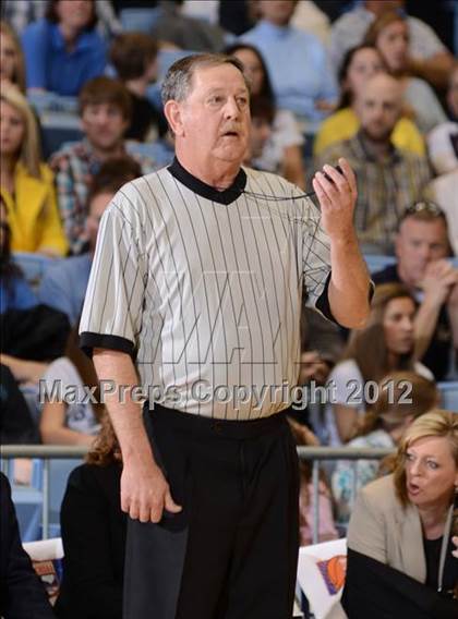 Thumbnail 3 in Bishop McGuinness vs. Southside (NCHSAA 1A Final) photogallery.