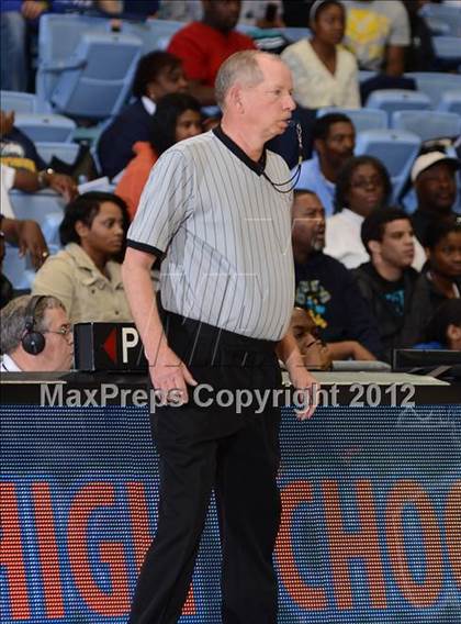 Thumbnail 2 in Bishop McGuinness vs. Southside (NCHSAA 1A Final) photogallery.