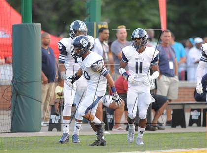 Thumbnail 3 in Cass Tech vs Southfield (Detroit Prep Kickoff Classic) photogallery.