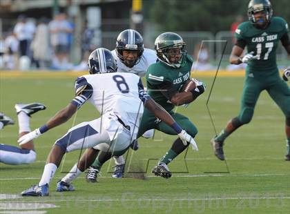 Thumbnail 3 in Cass Tech vs Southfield (Detroit Prep Kickoff Classic) photogallery.