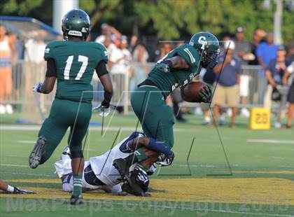 Thumbnail 3 in Cass Tech vs Southfield (Detroit Prep Kickoff Classic) photogallery.