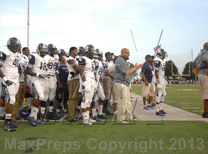 Thumbnail 3 in Cass Tech vs Southfield (Detroit Prep Kickoff Classic) photogallery.