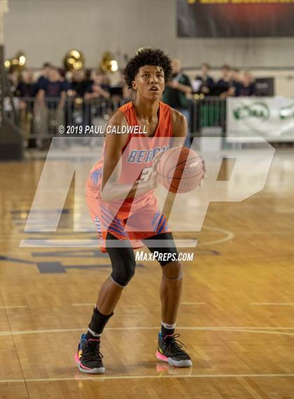 Thumbnail 1 in Rainier Beach vs. Mt. Spokane (WIAA 3A Semifinal) photogallery.