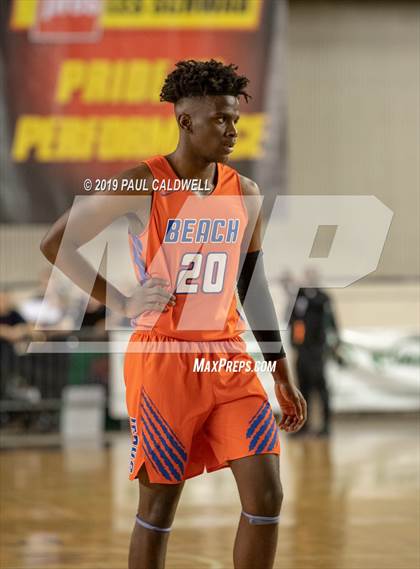 Thumbnail 2 in Rainier Beach vs. Mt. Spokane (WIAA 3A Semifinal) photogallery.