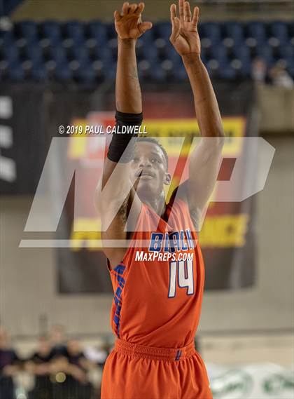 Thumbnail 1 in Rainier Beach vs. Mt. Spokane (WIAA 3A Semifinal) photogallery.