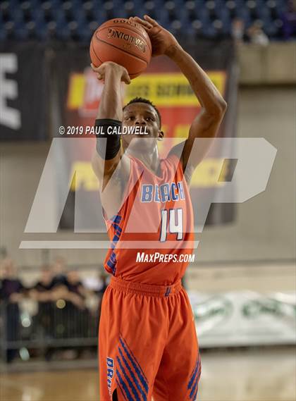 Thumbnail 3 in Rainier Beach vs. Mt. Spokane (WIAA 3A Semifinal) photogallery.