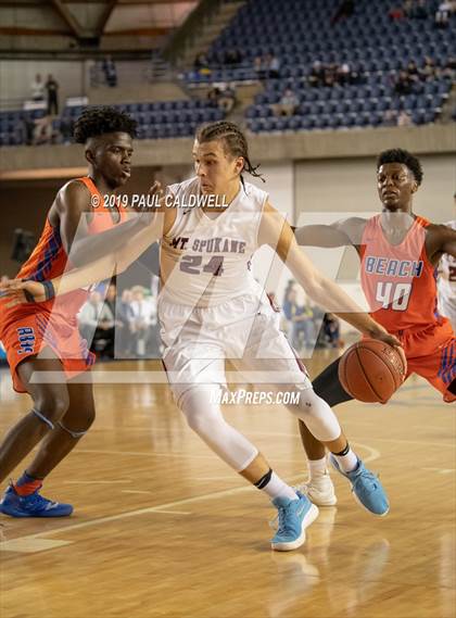 Thumbnail 1 in Rainier Beach vs. Mt. Spokane (WIAA 3A Semifinal) photogallery.