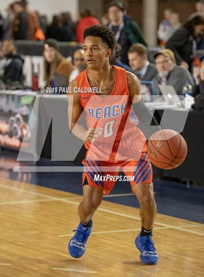 Thumbnail 1 in Rainier Beach vs. Mt. Spokane (WIAA 3A Semifinal) photogallery.
