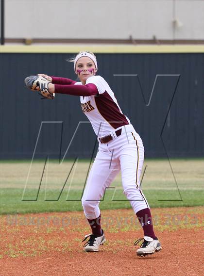 Thumbnail 2 in Deer Park vs Fort Bend Bush (UIL 5A Bi-District Playoff) photogallery.