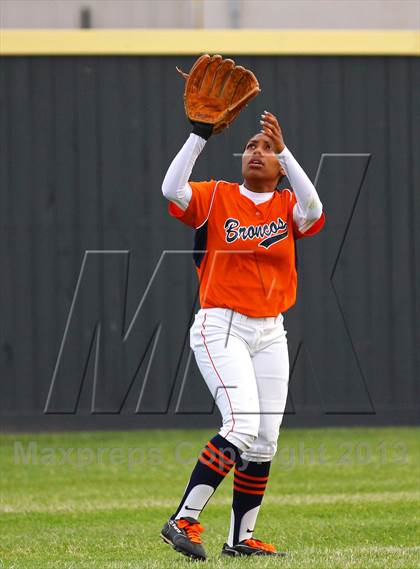Thumbnail 3 in Deer Park vs Fort Bend Bush (UIL 5A Bi-District Playoff) photogallery.