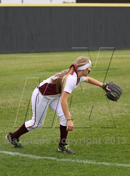 Thumbnail 3 in Deer Park vs Fort Bend Bush (UIL 5A Bi-District Playoff) photogallery.