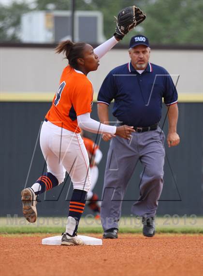 Thumbnail 2 in Deer Park vs Fort Bend Bush (UIL 5A Bi-District Playoff) photogallery.
